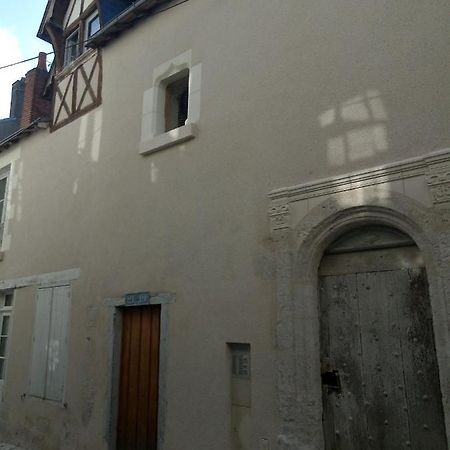 Charme Et Confort Blois Centre Apartment Bagian luar foto