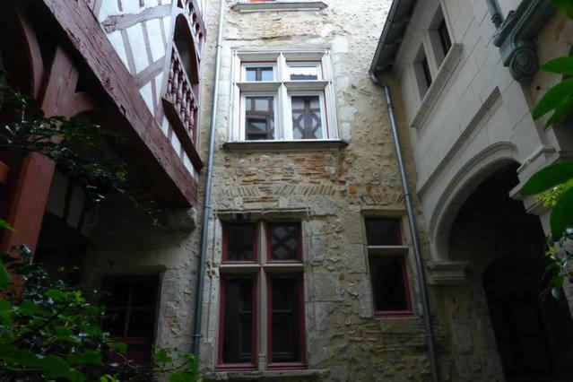 Charme Et Confort Blois Centre Apartment Bagian luar foto